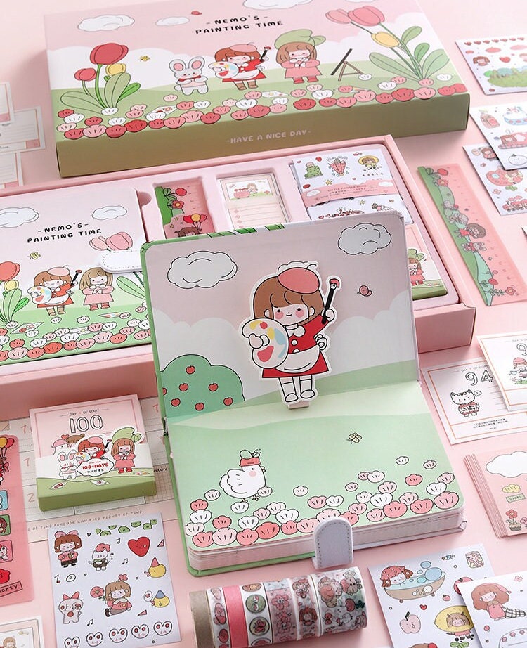 This craft box is a perfect gift for stationary lovers! An adorable Christmas gift for kids who love crafts